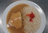 Kruti-prsa-na-bylinkach-dusena-ryze