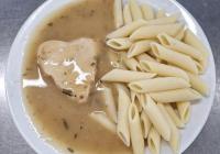 Kruti-prso-na-bylinkach-testoviny