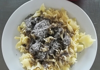 Nudle s mákem, ochucené mléko