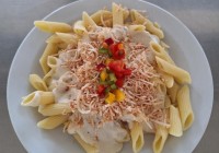 Testoviny-penne-syrova-omacka-s-nivou