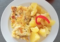 Zapečený hermelín s květákem, vařený brambor