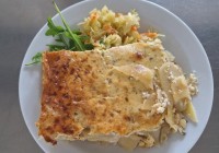 Zapecene-brambory-se-syrem-a-zakysanou-smetanou